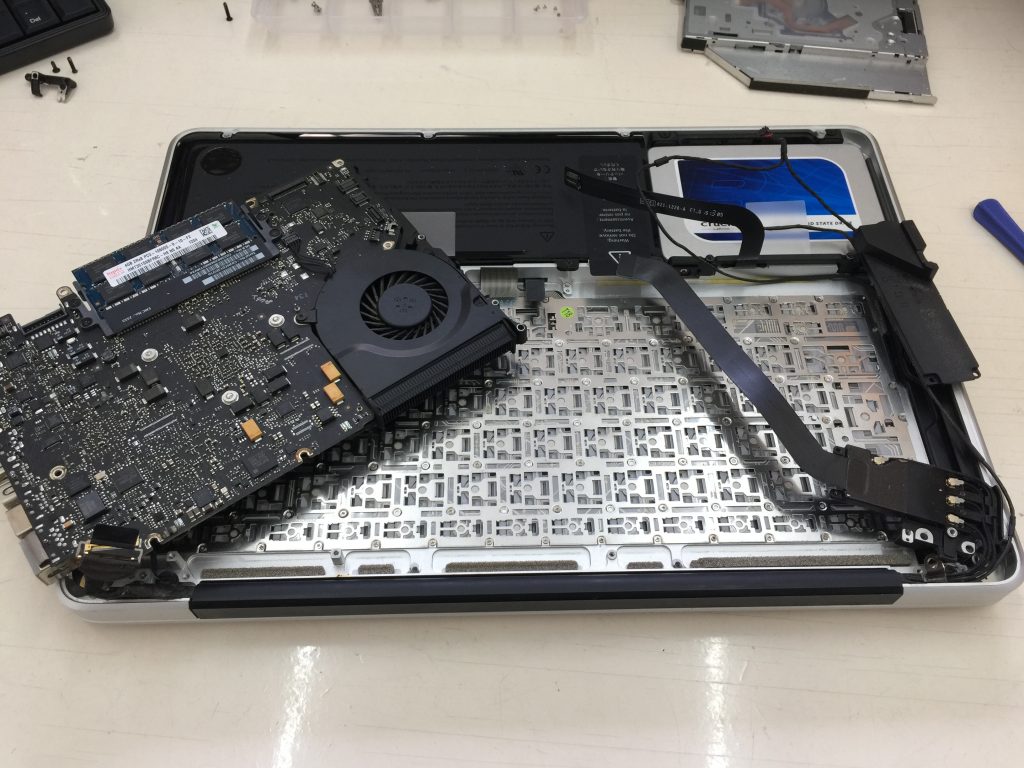 Macbook Pro A1278 キーボードが壊れた交換1