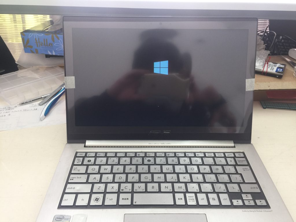 ASUS Zenbook UX31E 液晶画面パネル交換を格安修理5