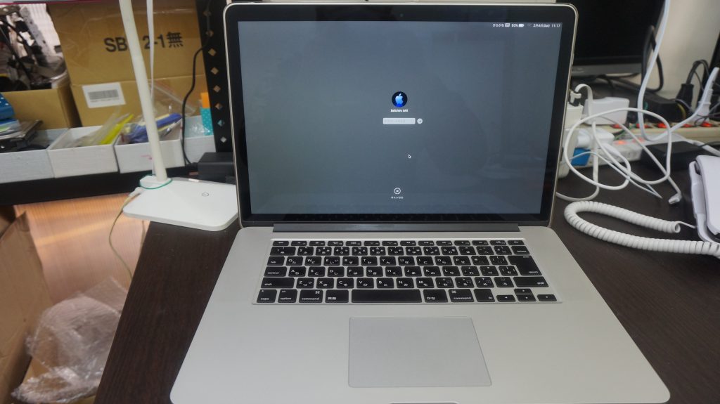 Macbook Pro 15インチ A1398 Retina 2012 バッテリー交換1