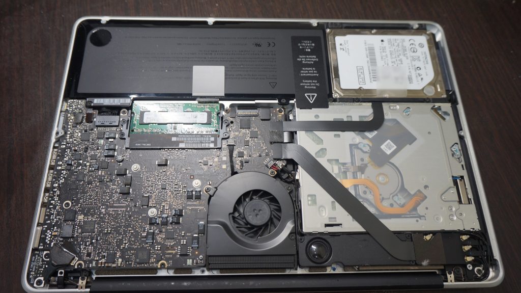 動作がカクつく SSD換装 Macbook Pro 13 2011 2