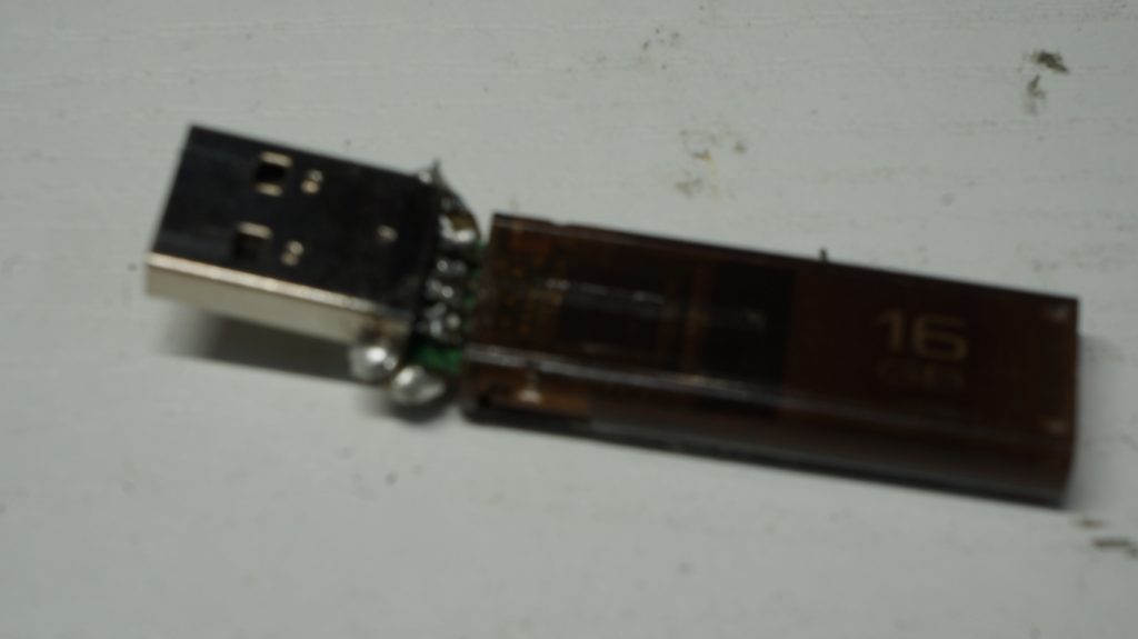 SONYノック式USBメモリが折れたのでハンダ修理 5