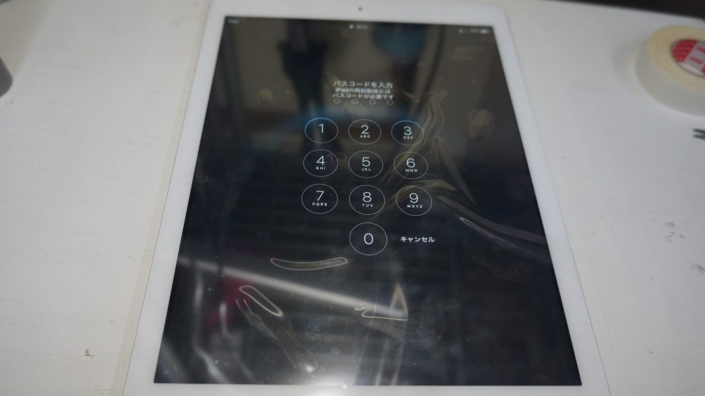 デジタイザ割れ(ガラス割れ)のためデジタイザ交換 iPad Air 8