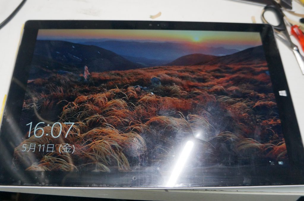 液晶割れ液晶交換 Microsoft Surface Pro3 10