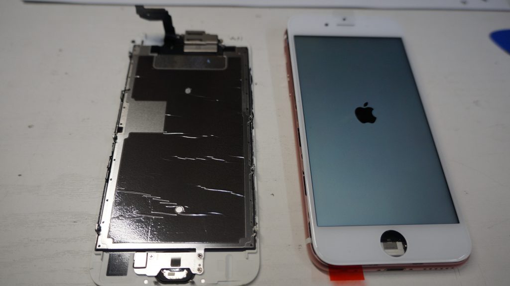 液晶に縦線が入る 液晶パネル交換 iPhone6s 5