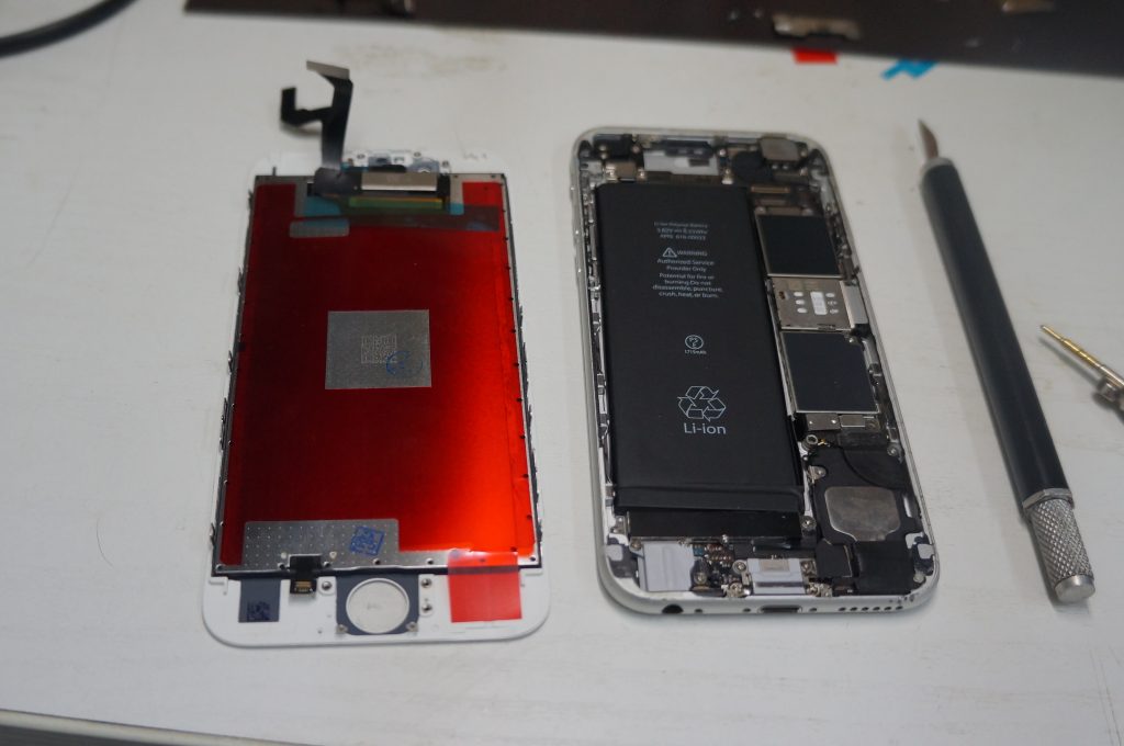 角から落ちて全体的な割れ 液晶パネル交換 iPhone6s 5