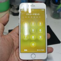 液晶割れ 液晶パネル交換 iPhone8 1