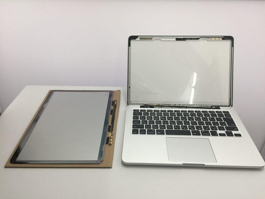MacBook Pro A1502 2014年 Ratinaディスプレイ交換1