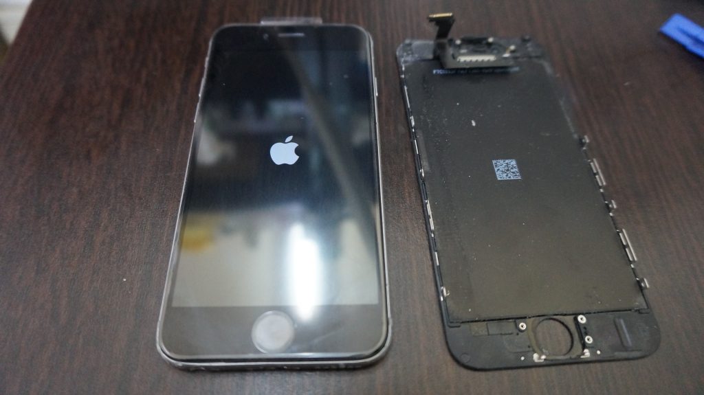 激安で液晶交換 iPhone6 4