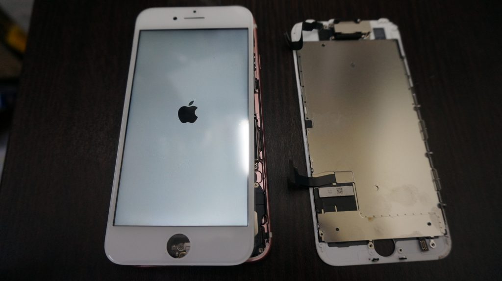 液晶割れ交換 iPhone7 4