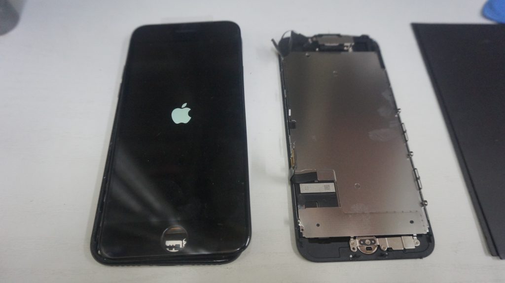 液晶パネル交換黒 iPhone7 5