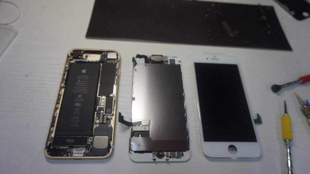 画面液晶割れにより交換 iPhone7 5