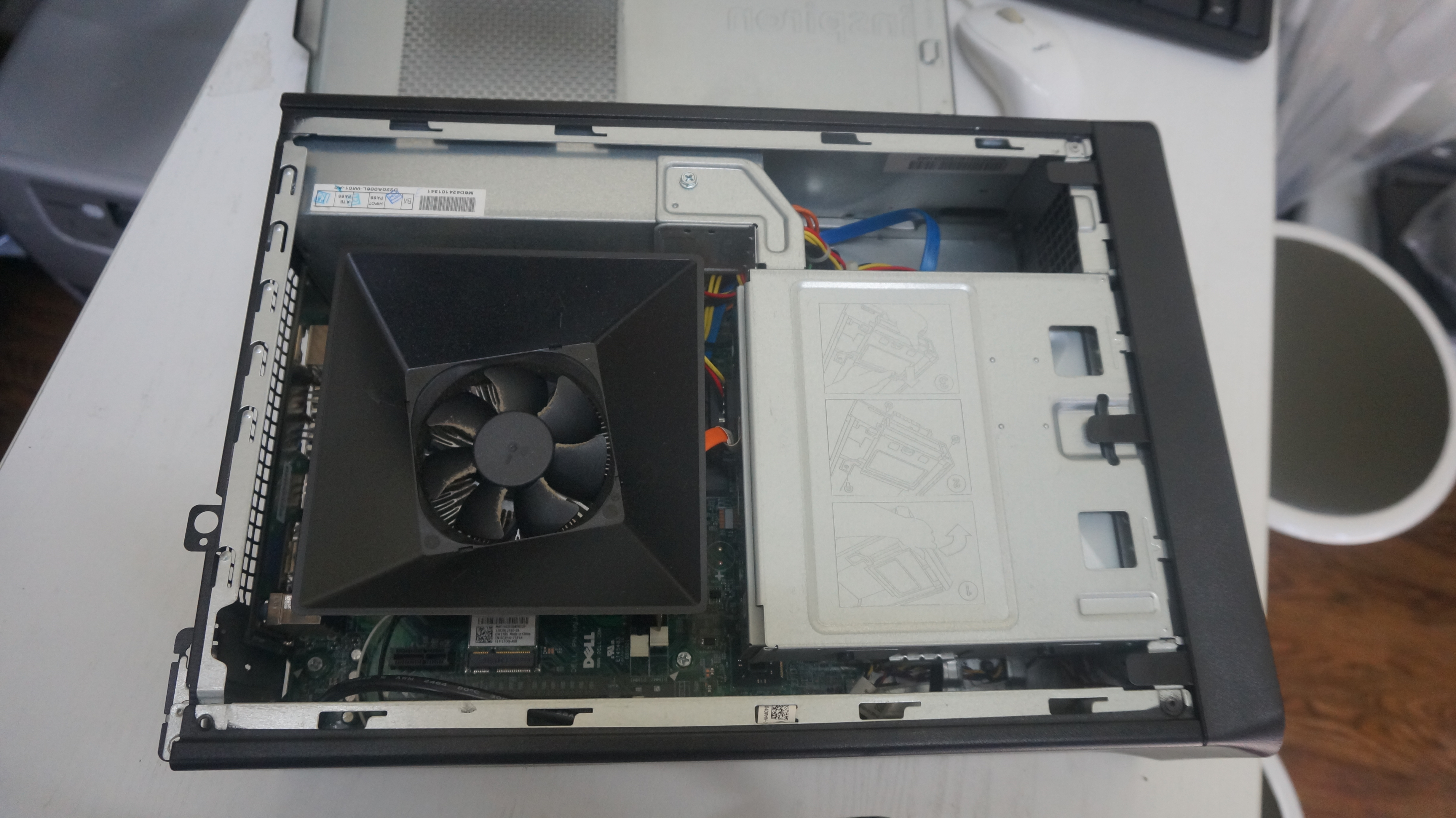 HDDセクタ不良によりSSD換装 DELL Inspiron 3647 4