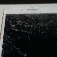 ガラス割れ液晶割れにつき交換 iPhone 7 Plus 2