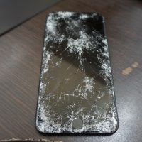 液晶バリ割れ交換 iPhone7 1