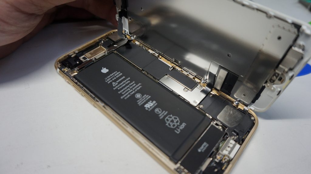 ひび割れガラス割れ 液晶交換 iPhone7 3