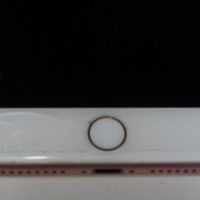 液晶の下部分の割れ 液晶交換 iPhone7 Plus 2