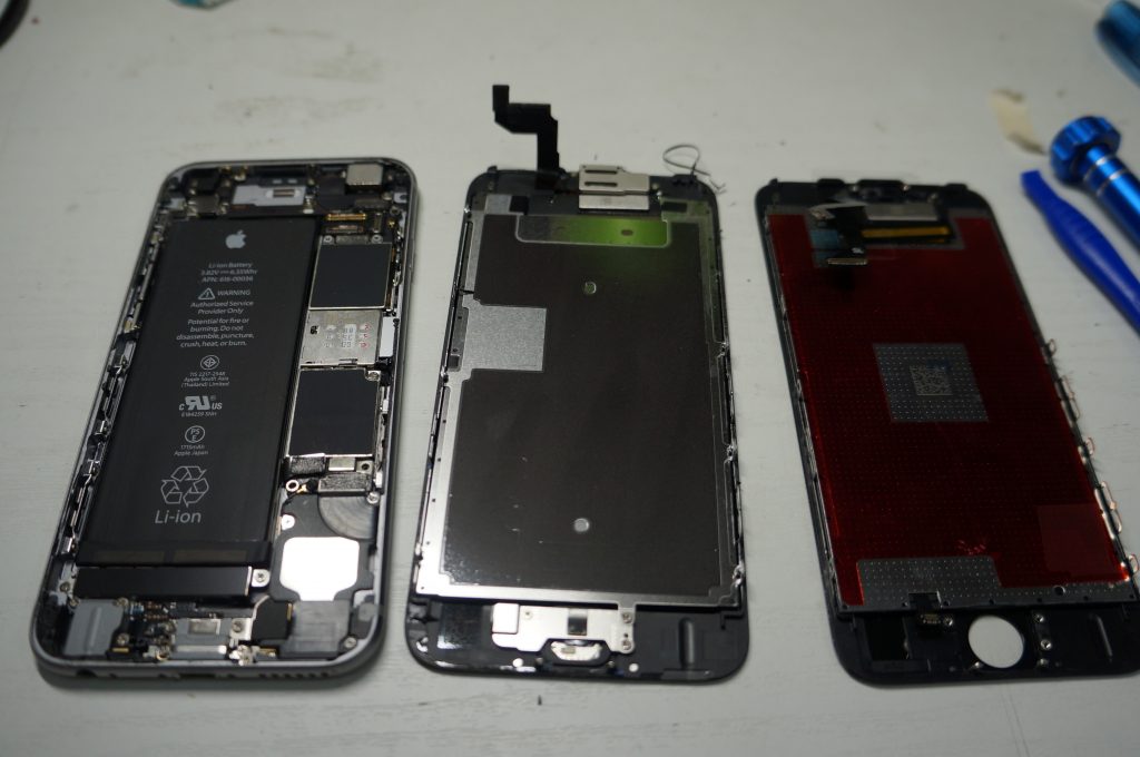 ガラス割れ液晶割れ上部角 液晶パネル交換 iPhone6s 3