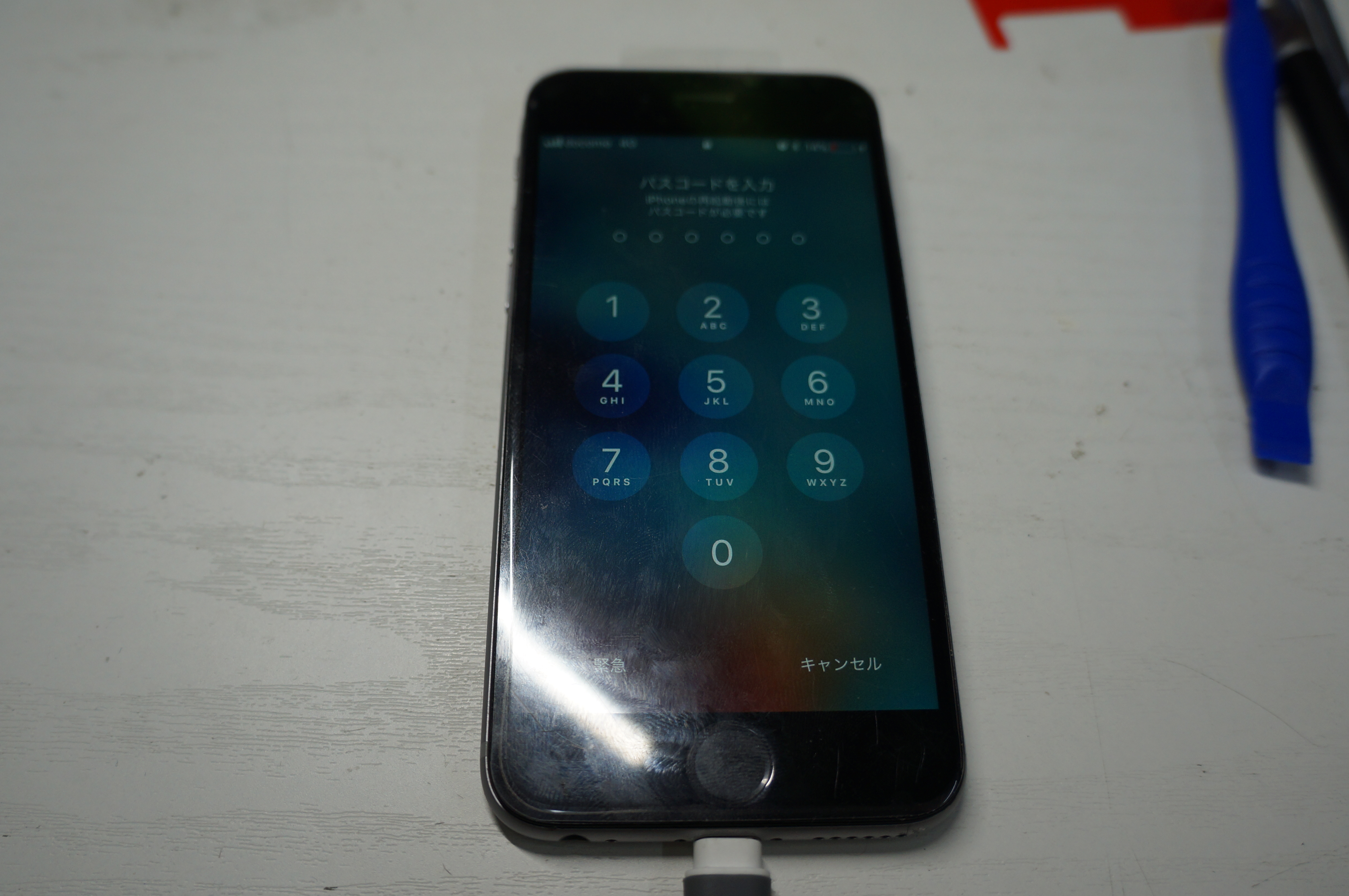 ガラス割れ液晶割れ上部角 液晶パネル交換 iPhone6s 6