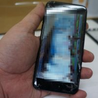 液晶割れ操作不能 液晶交換 iPhone7 1