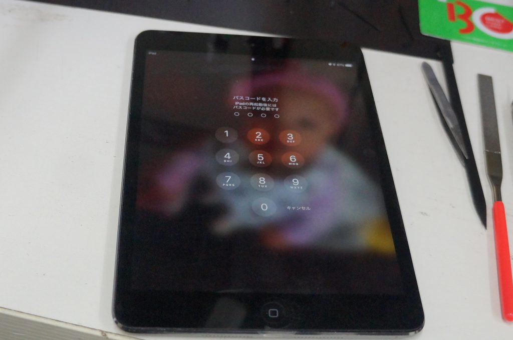 ゴーストタッチで正常に動かない デジタイザ交換 iPad mini2 9