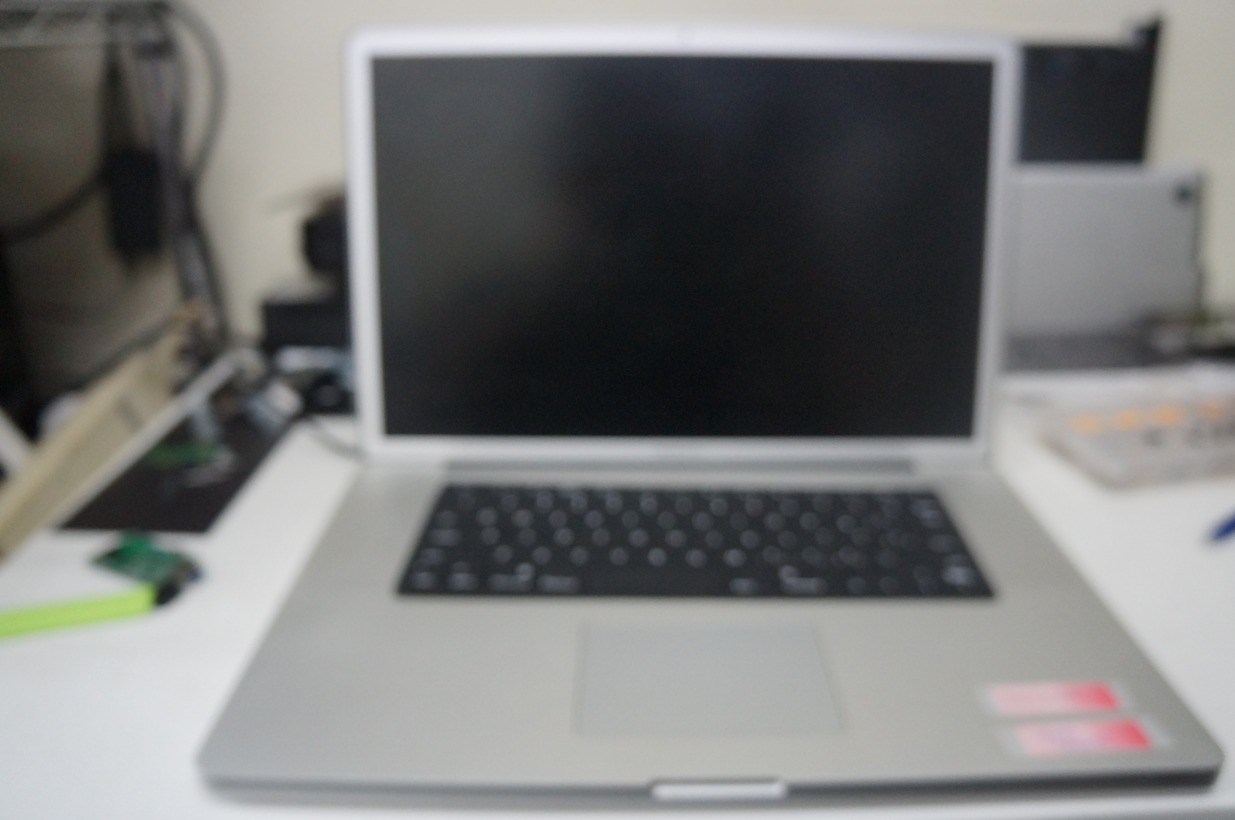 キーボードの一部が反応しない キーボード交換 Macbook Pro 17 A1297 1